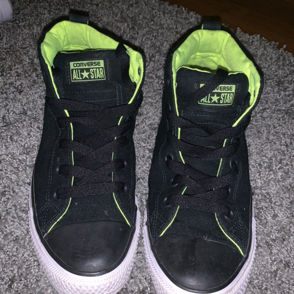 MENS 9.5 converse